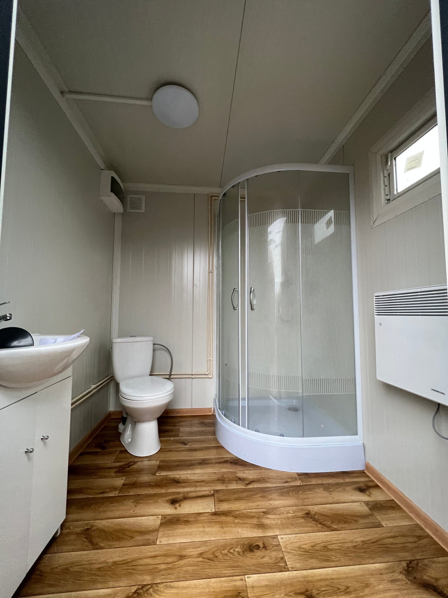 CONTENITORE SANITARIO 2,00 x 2,00 M CON DOCCIA E CASSETTA