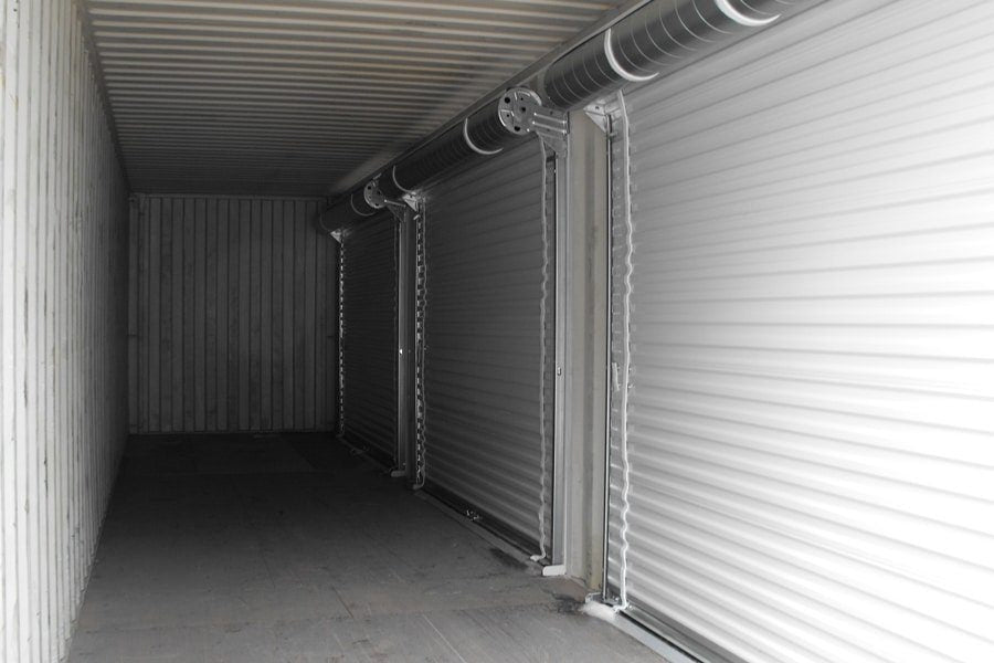 Container da 40 piedi con 3 porte avvolgibili